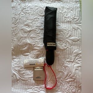 Hunter Black Compact Umbrella with Red Wrist Strap